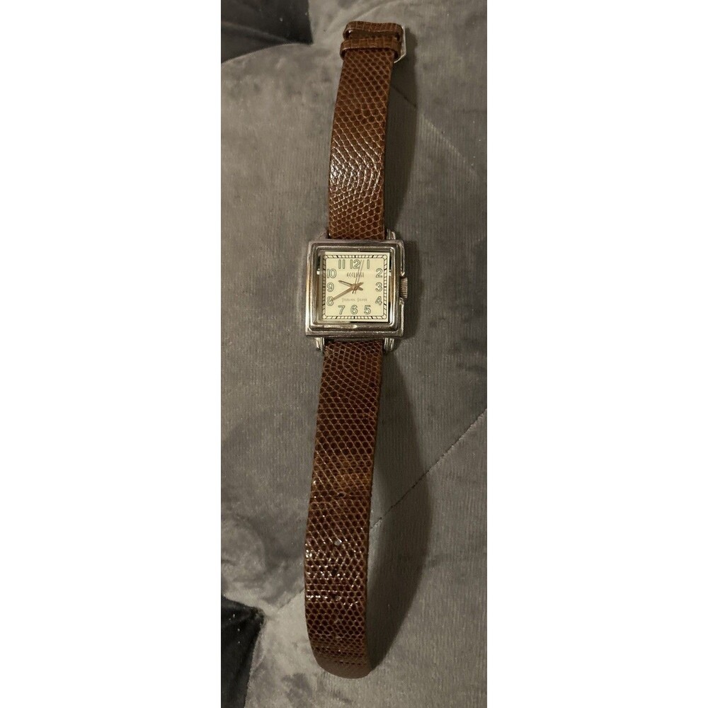 VTG Women’ECCLISSI sterling silver watch 22725 lizard band needs battery unisex